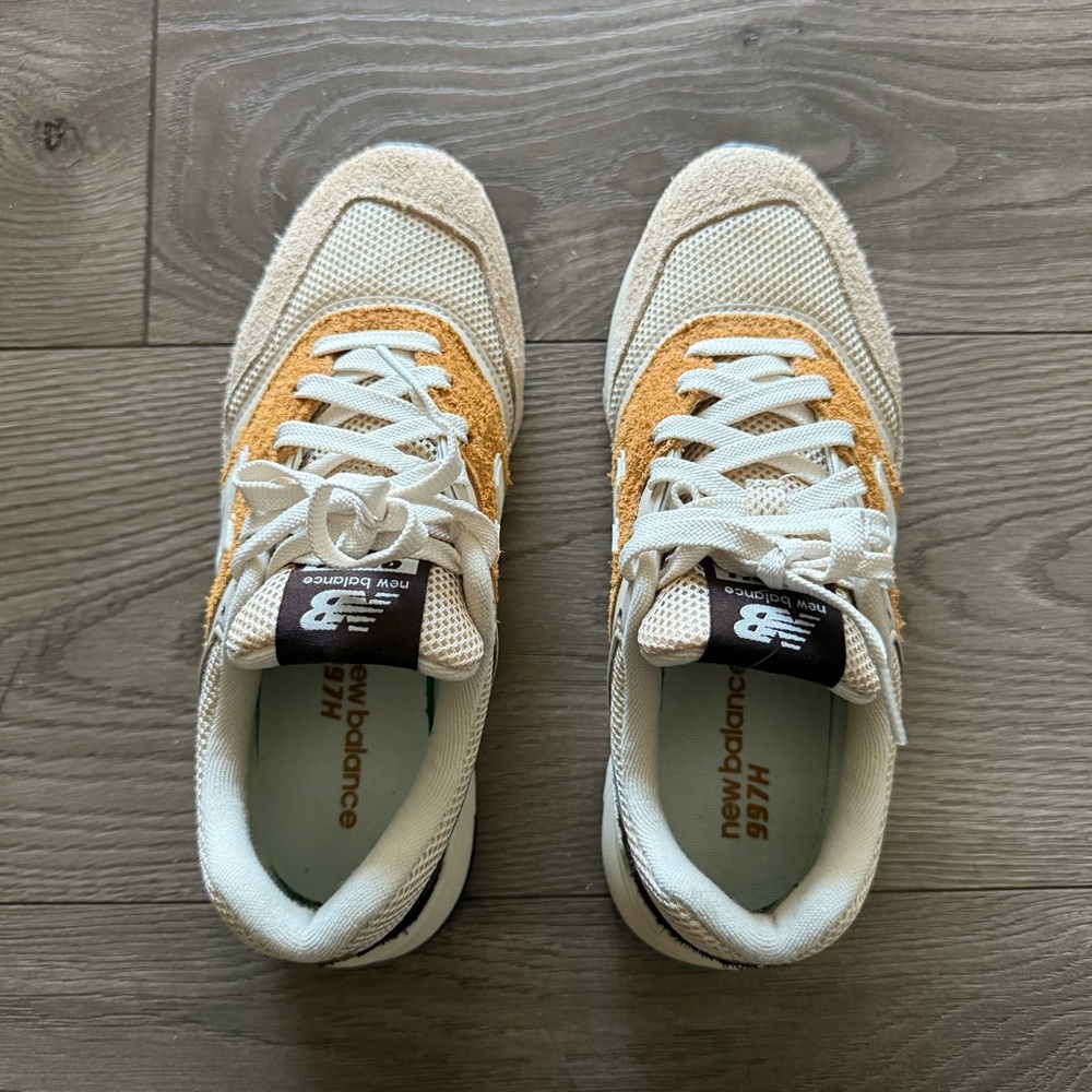 New Balance. 997H Sneakers. Sea Salt / Timberwolf - Picture 4 of 5